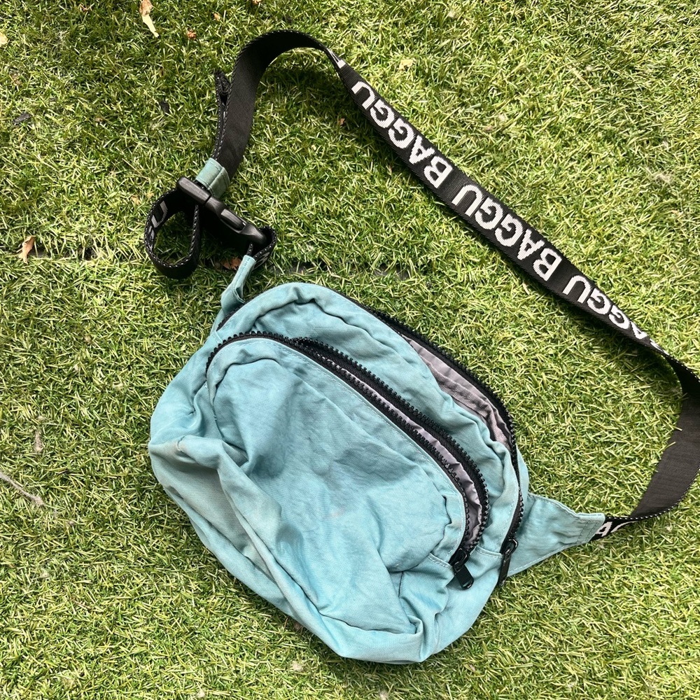 Baggu fanny pack / cross body bag